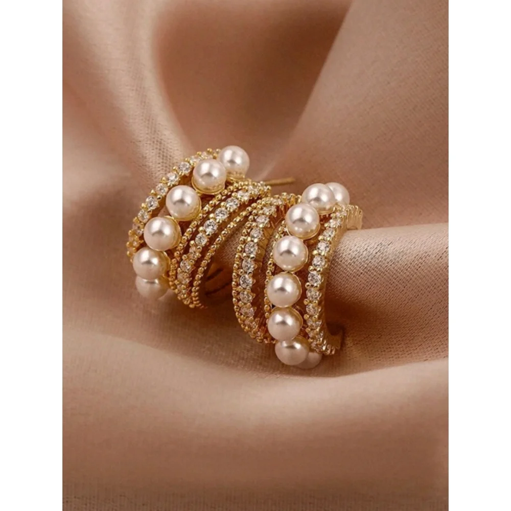 Anthropologie Avery Classy Pearl Cluster  Cubic Zirconia Cuff Earrings - Picture 2 of 5